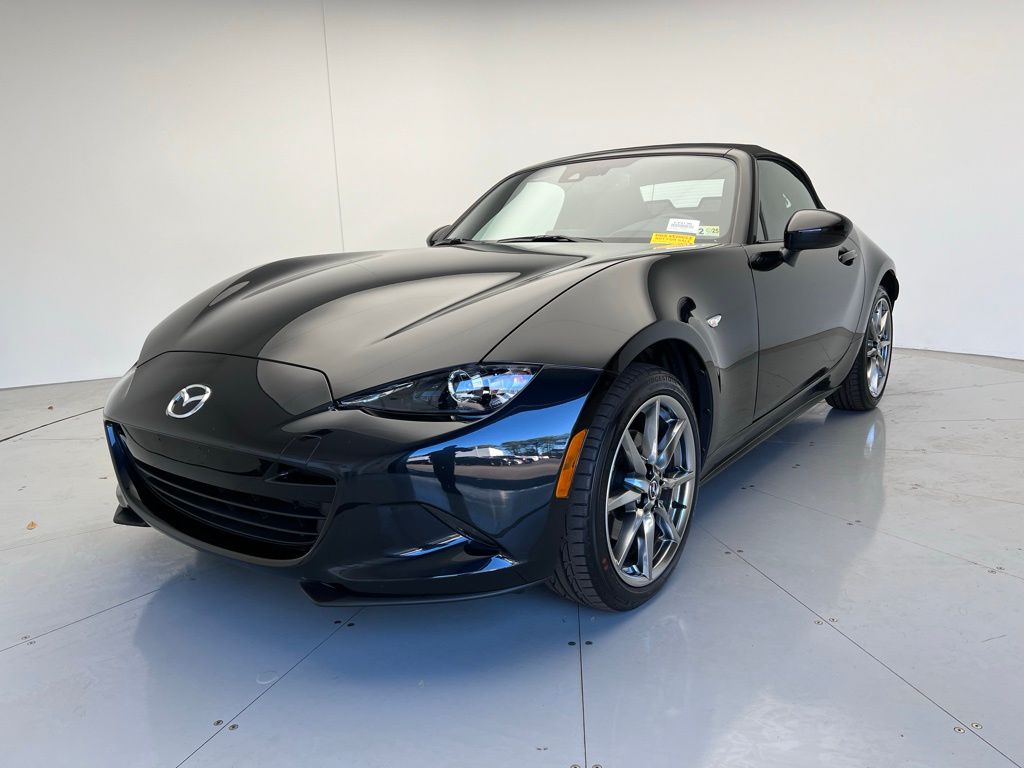 2023 Mazda MX-5 Miata Grand Touring 2