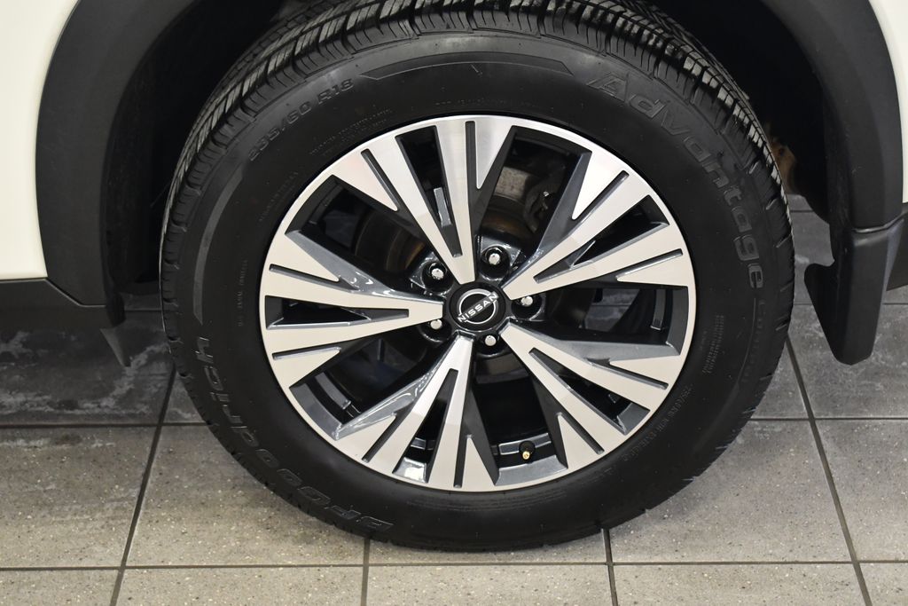 Thumbnail: 2023 Nissan Rogue - 13