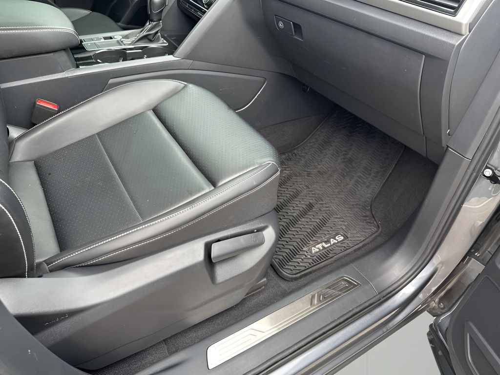 Used Car 2022 Volkswagen Atlas  3.6l V6 Se W/technology For Sale Under $30,000 In Austin, Texas