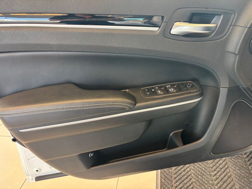 2023 Chrysler 300 S