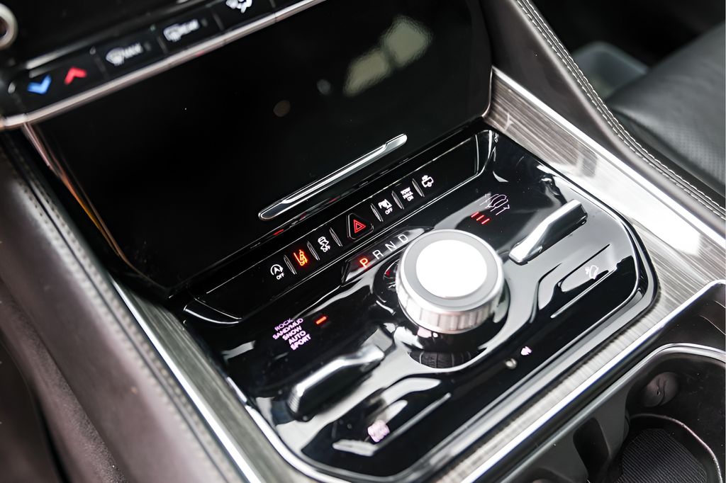 Used Car 2022 Jeep Wagoneer  Series Iii For Sale Under $50,000 In Austin, Texas