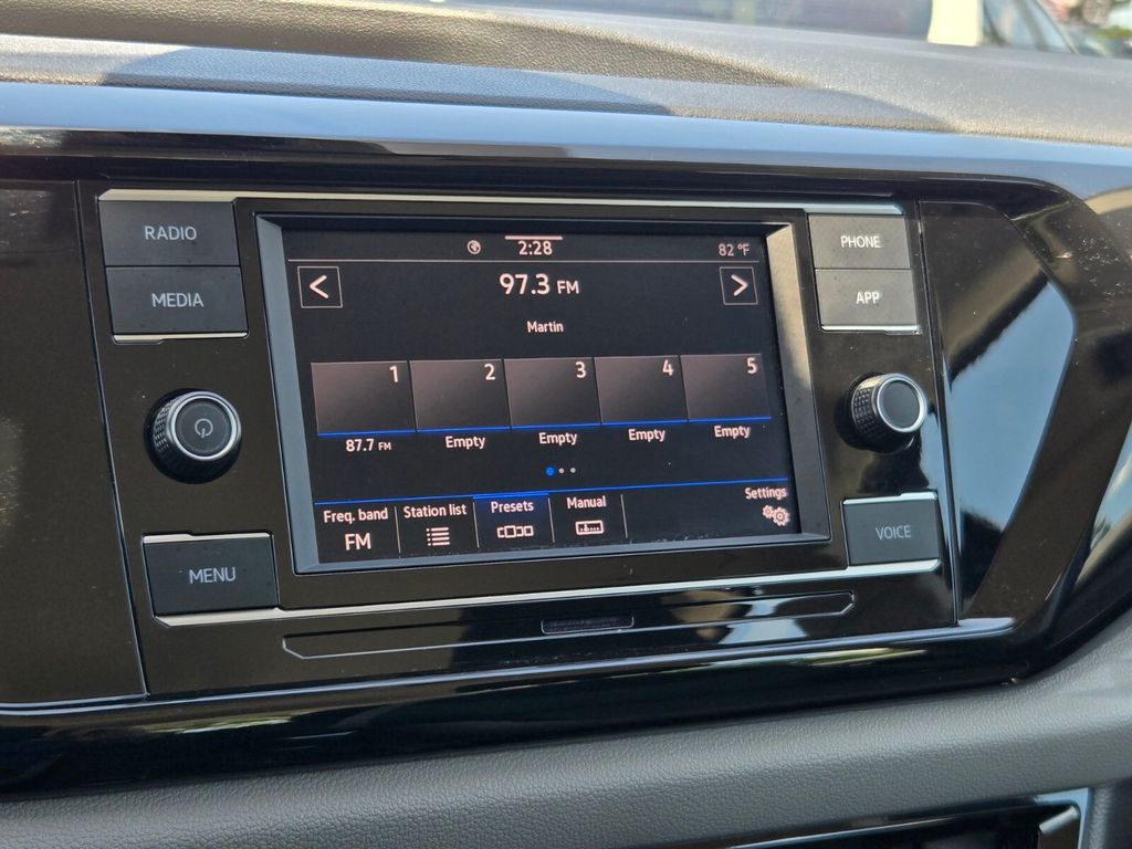 2024 Volkswagen Taos - $17,500
