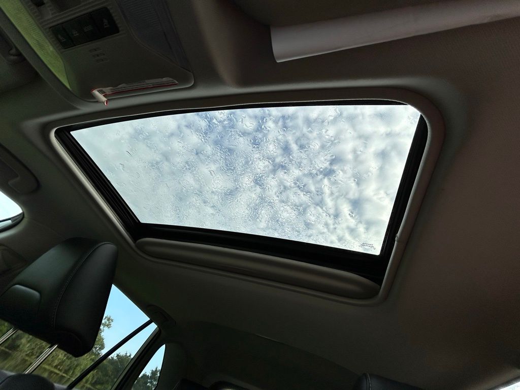 Thumbnail: 2021 Toyota RAV4 - 31