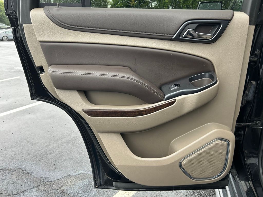 Thumbnail: 2018 Chevrolet Tahoe - 20