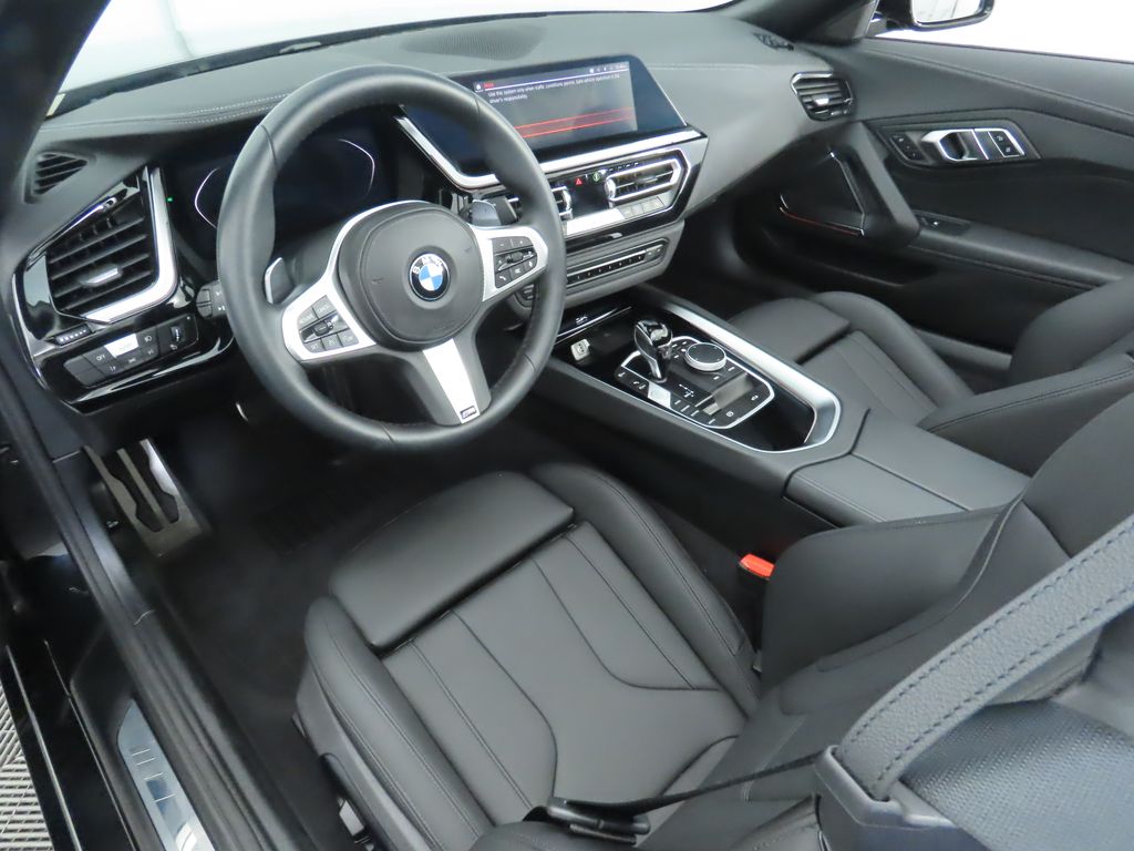Thumbnail: 2023 BMW Z4 - 17
