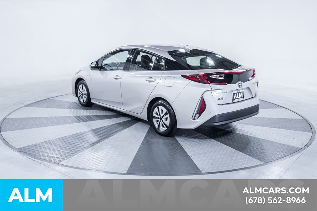 Used 2019 Silver Toyota Advanced image 7