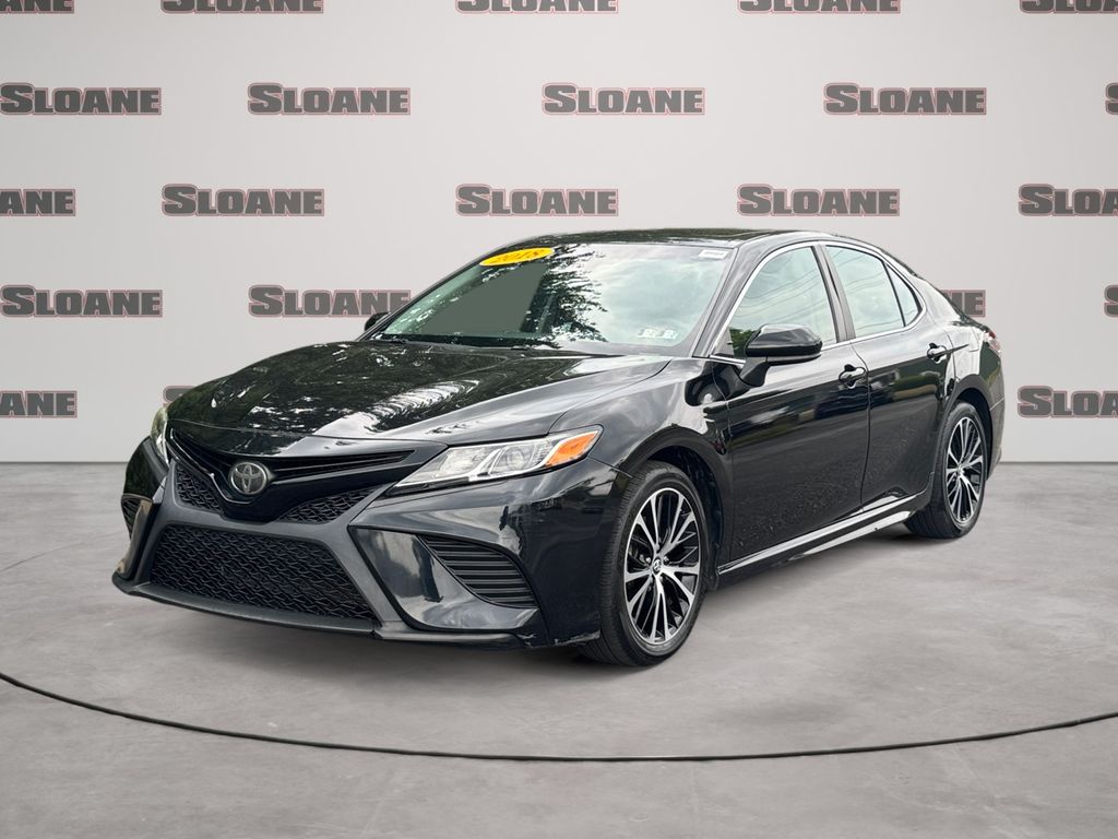 Midnight Black Metallic 2018 Toyota Camry Sedan Front-Wheel Drive 8-Speed Automatic