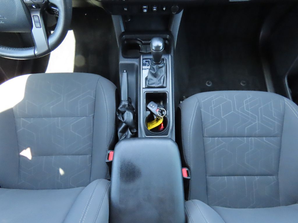 2018 Toyota Tacoma Limited 16