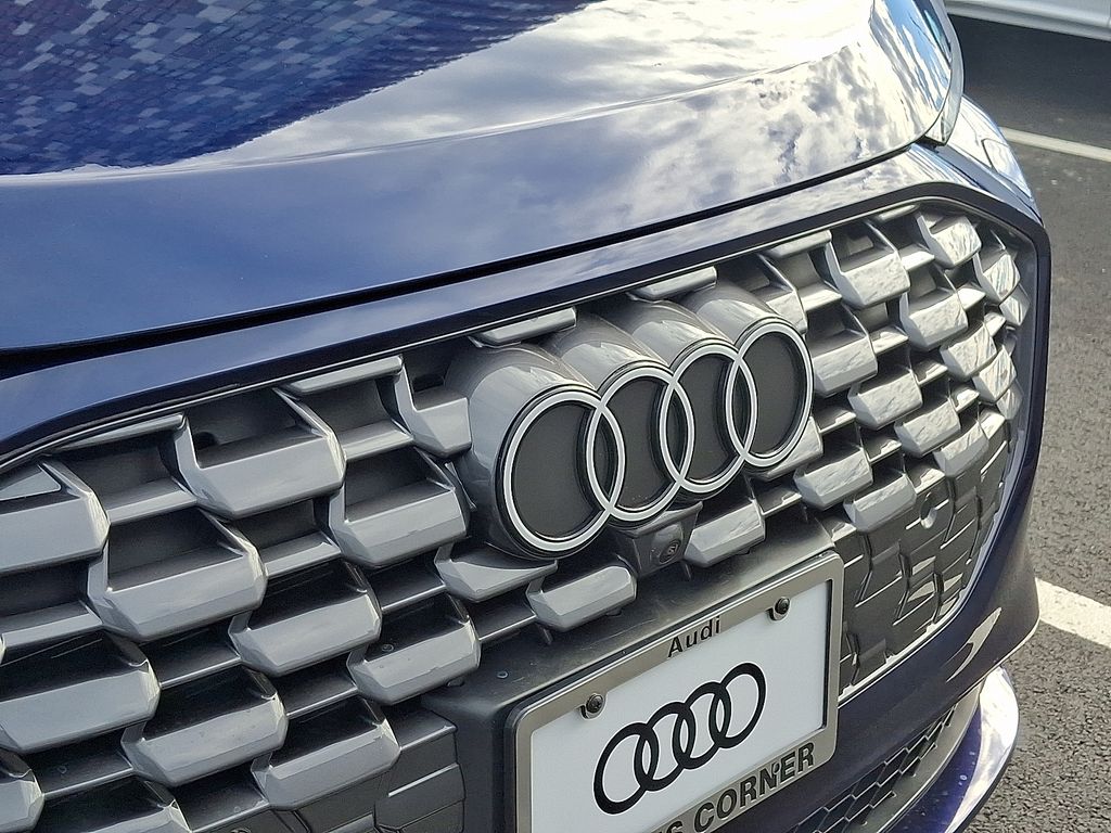 Thumbnail: 2025 Audi Q5 - 4