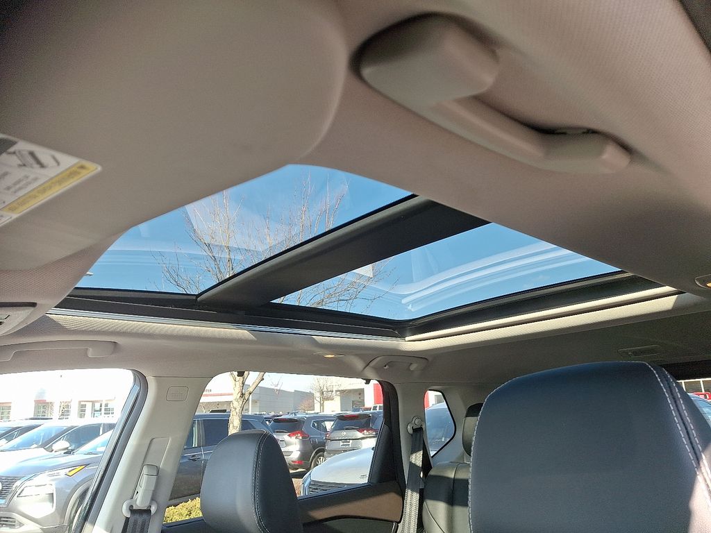 Thumbnail: 2021 Nissan Rogue - 15