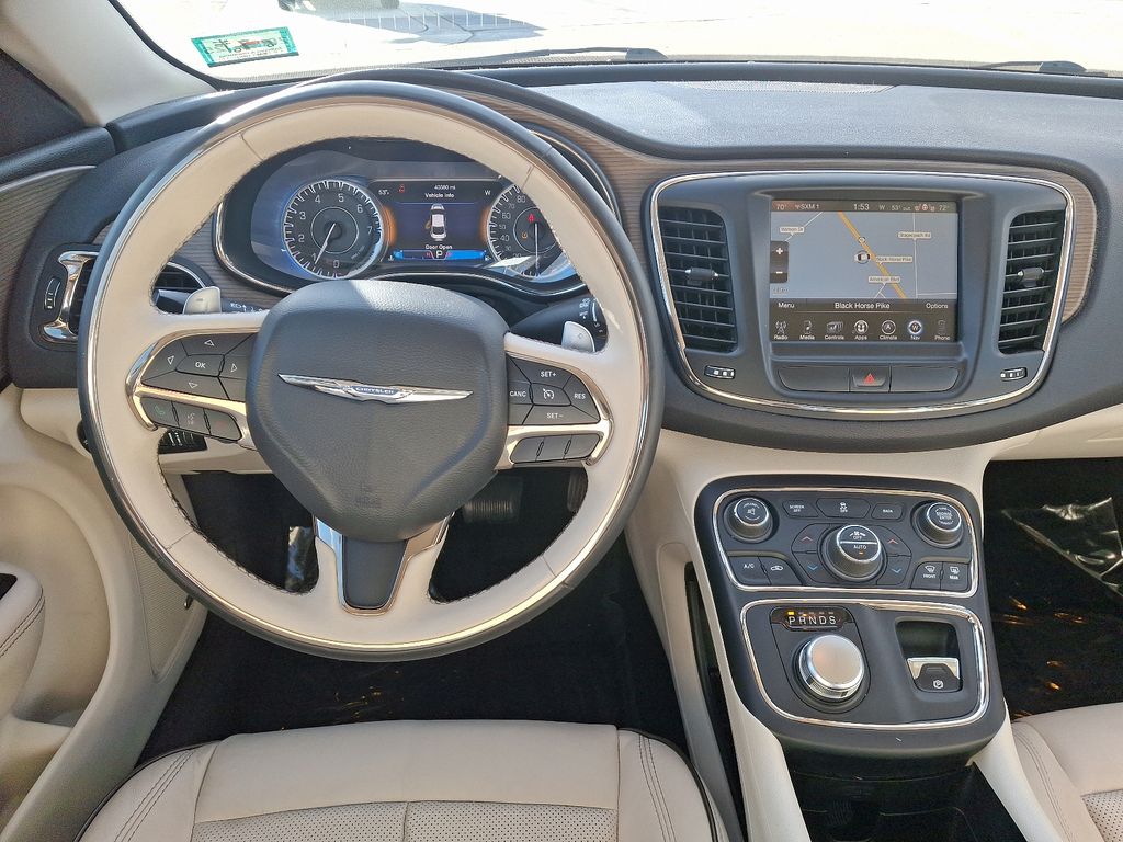 2015 Chrysler 200 C 11