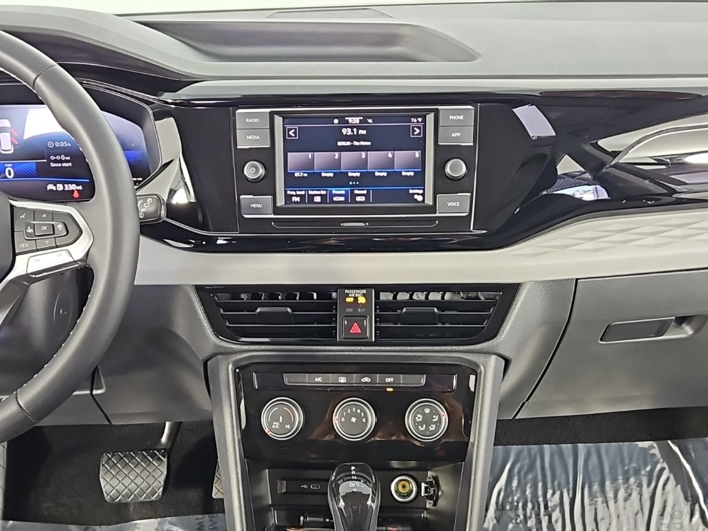 Thumbnail: 2023 Volkswagen Taos - 25