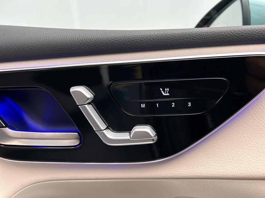 Thumbnail: 2026 Mercedes-Benz GLC - 21