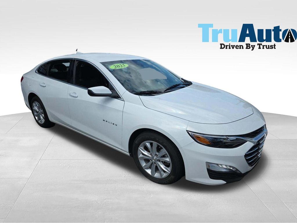 2025 Chevrolet Malibu LT with 1LT FWD