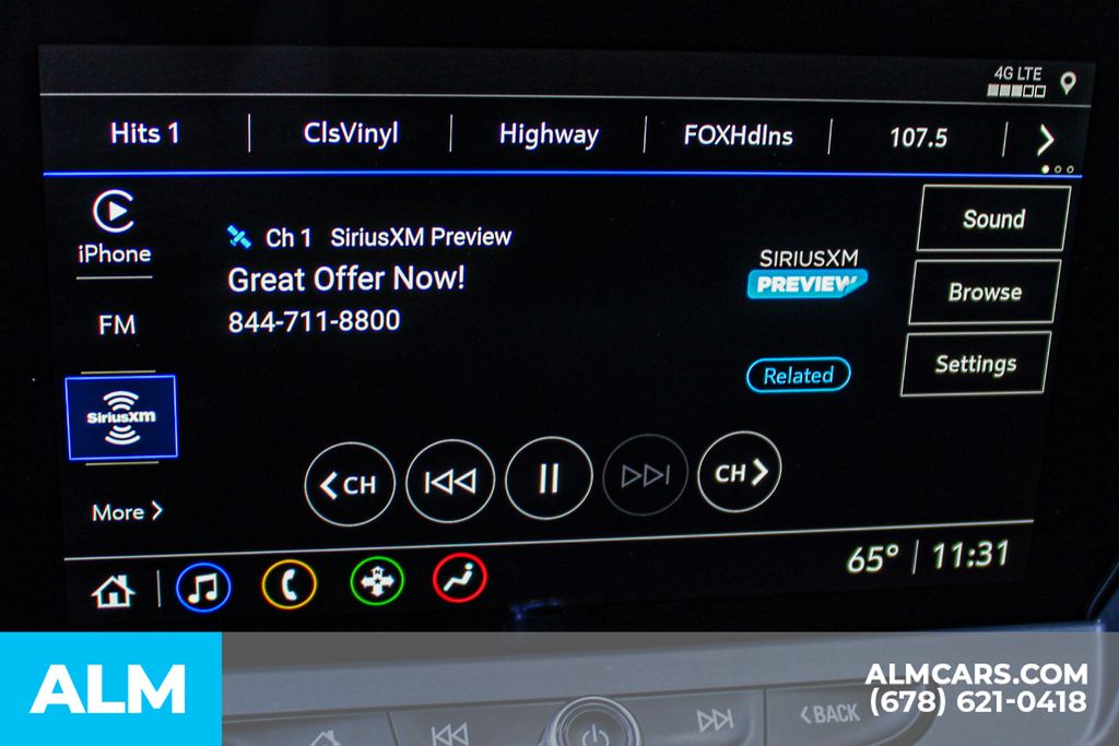 Used 2025 White Chevrolet LT image 35