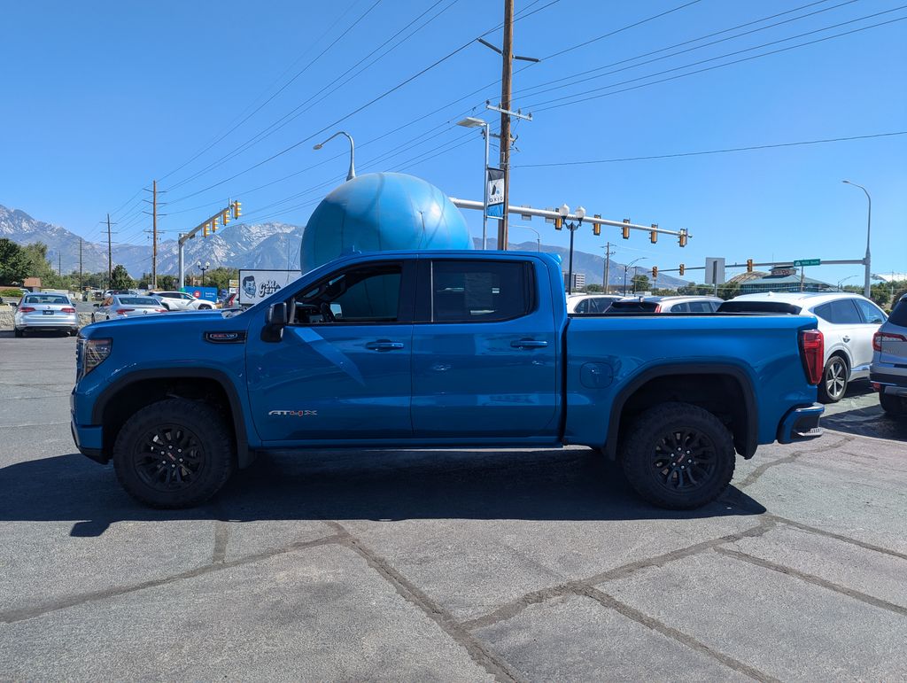 2023 GMC Sierra 1500 AT4X 8