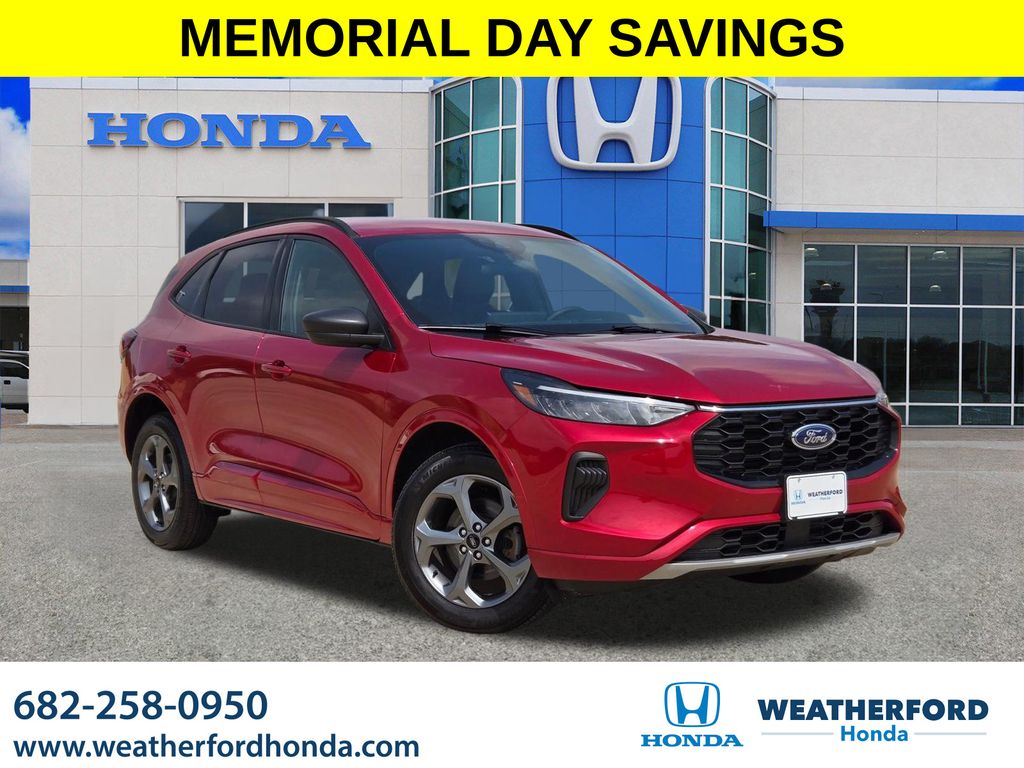2023 Ford Escape ST-Line AWD's photo