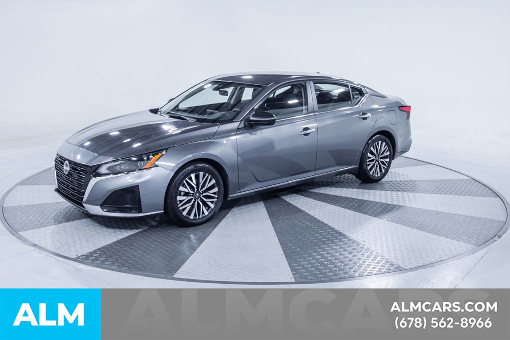 Used 2025 Gray Nissan 2.5 SV image 11