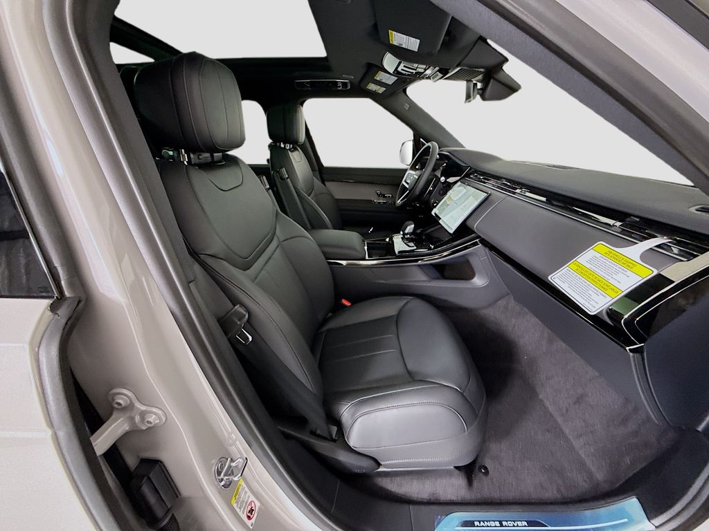 Thumbnail: 2026 Land Rover Range Rover Sport - 22