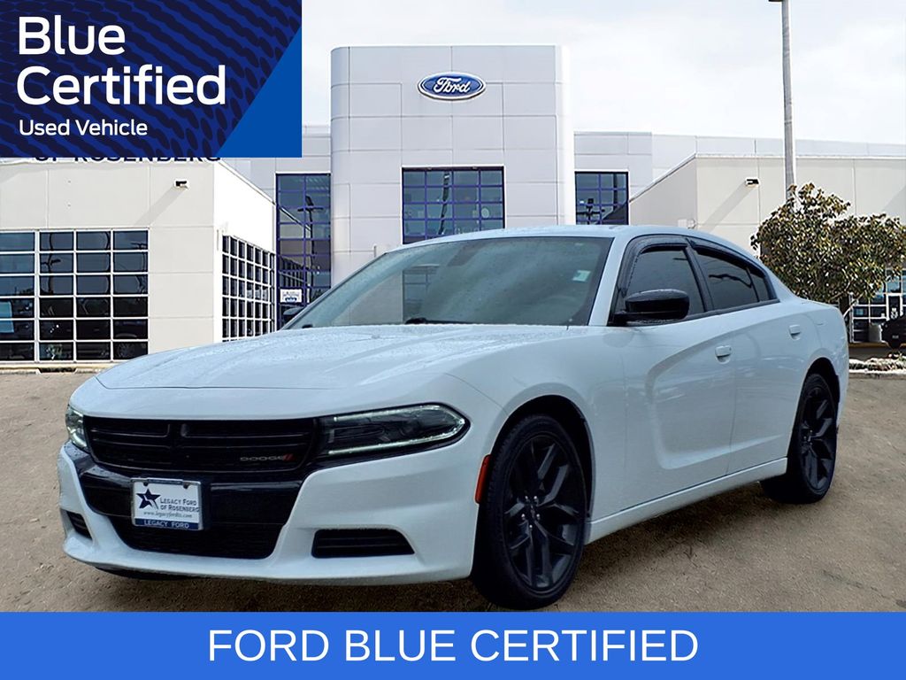 White Knuckle Clearcoat 2022 Dodge Charger SXT RWD Sedan Rear-Wheel Drive 8-Speed Automatic