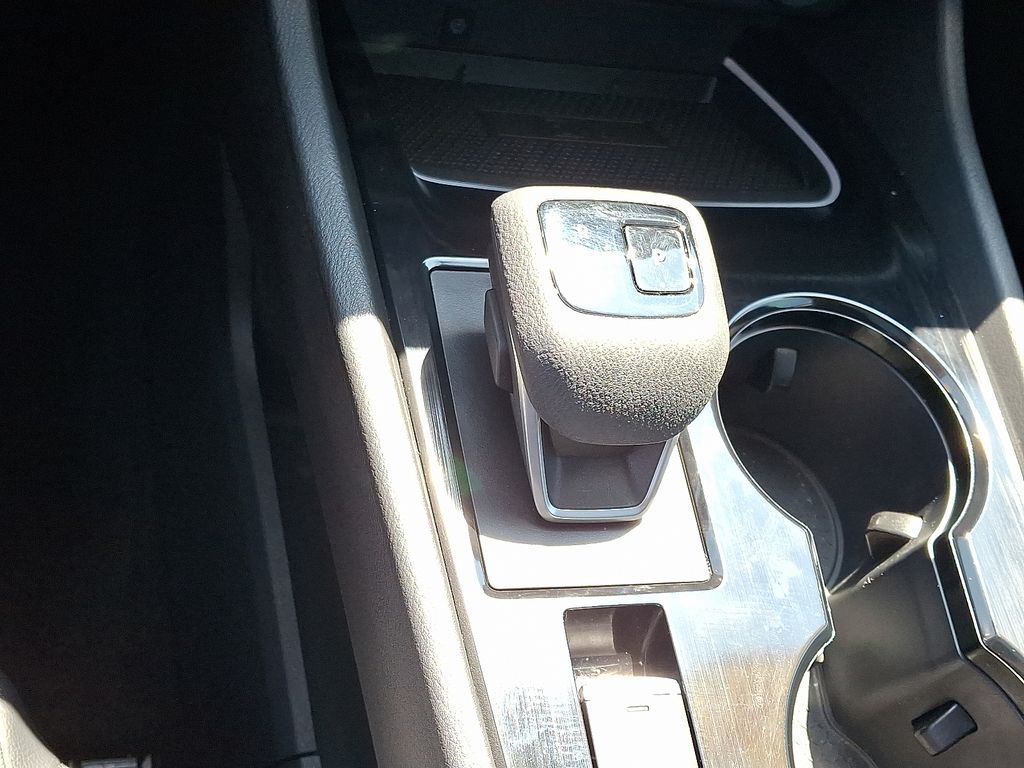 2024 Nissan Rogue — photo 17