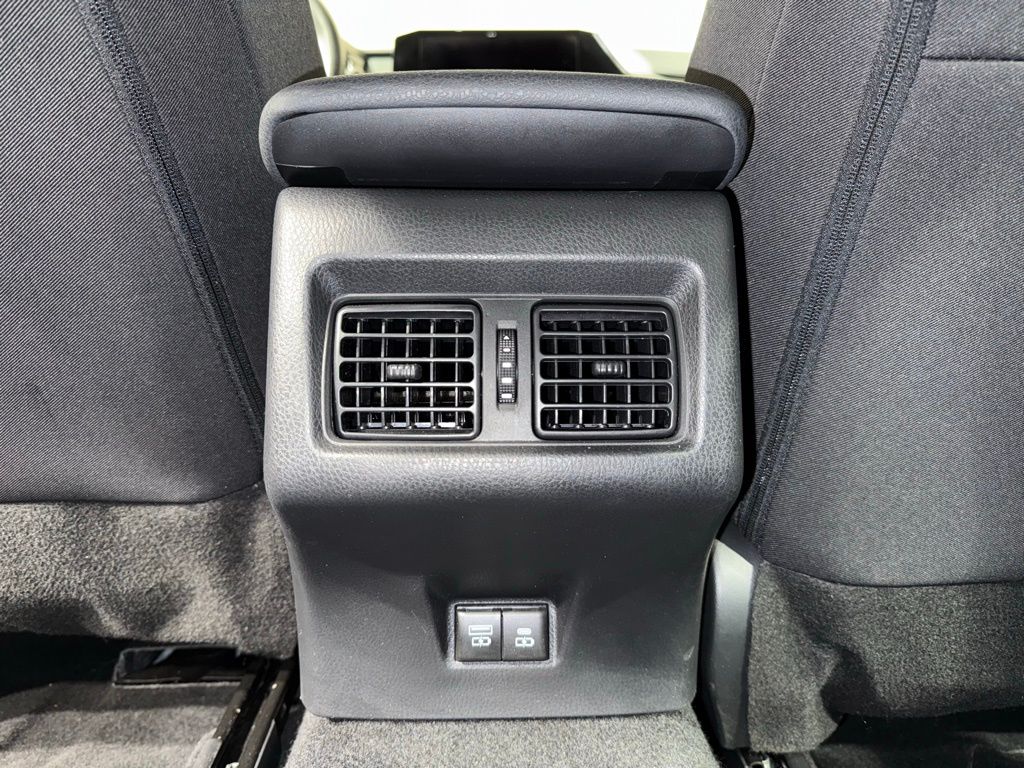 Thumbnail: 2025 Toyota Camry - 19