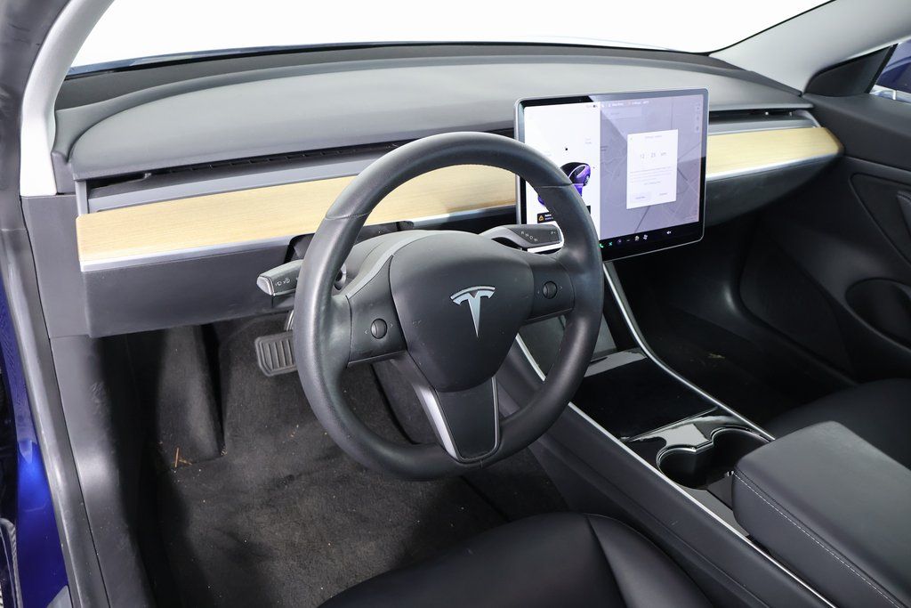 Thumbnail: 2020 Tesla Model 3 - 7