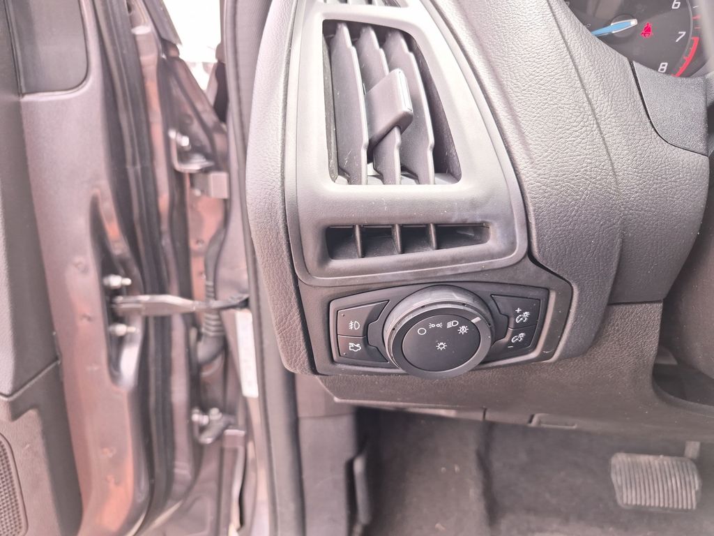 Used Car 2013 Ford Focus  Se For Sale Under $10,000 In Austin, Texas