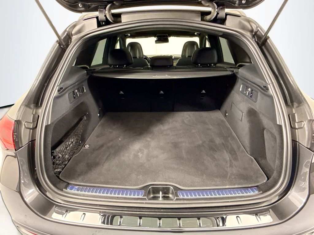 Thumbnail: 2025 Mercedes-Benz GLC - 29