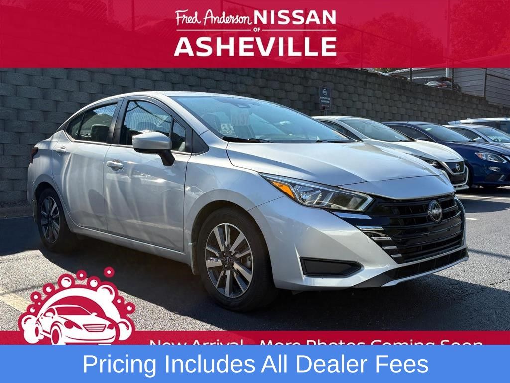 Brilliant Silver Metallic 2024 Nissan Versa Sedan Front-Wheel Drive Continuously Variable Transmission