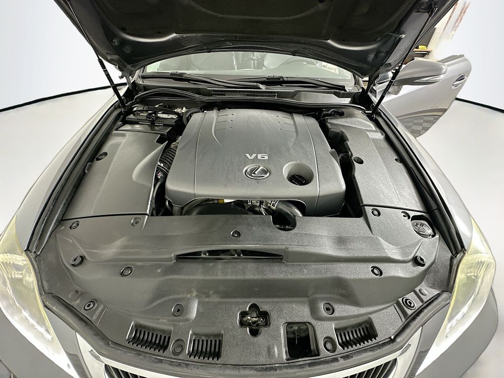 Thumbnail: 2013 Lexus IS - 30