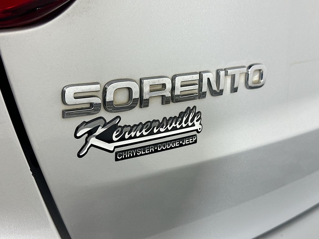 Used 2014 Silver Kia SX image 28