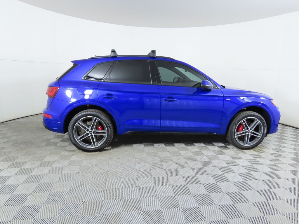 Thumbnail: 2025 Audi Q5 - 4