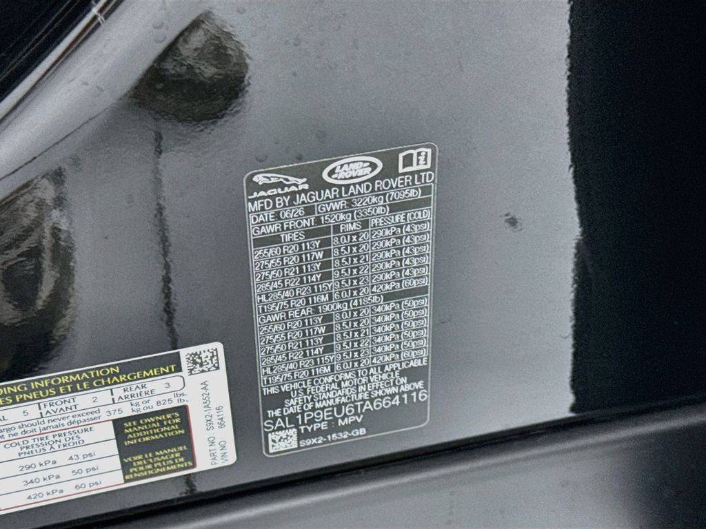 New 2026 Black Land Rover SE image 31