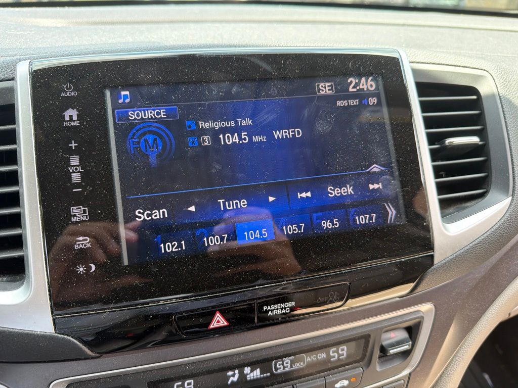 Certified Used 2017 White Honda EX-L image 23