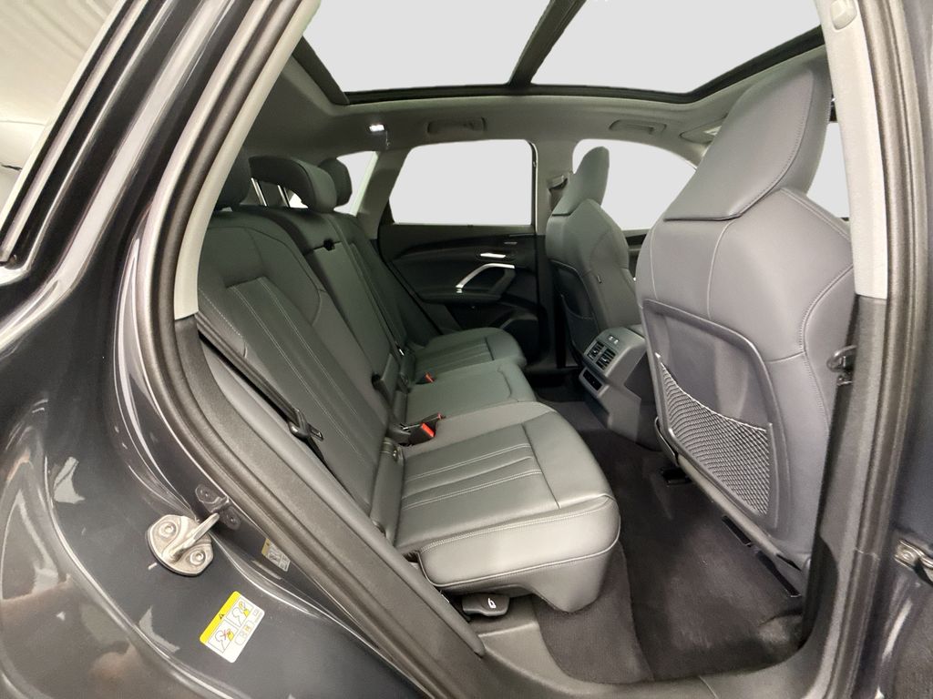 Thumbnail: 2025 Audi Q5 - 22