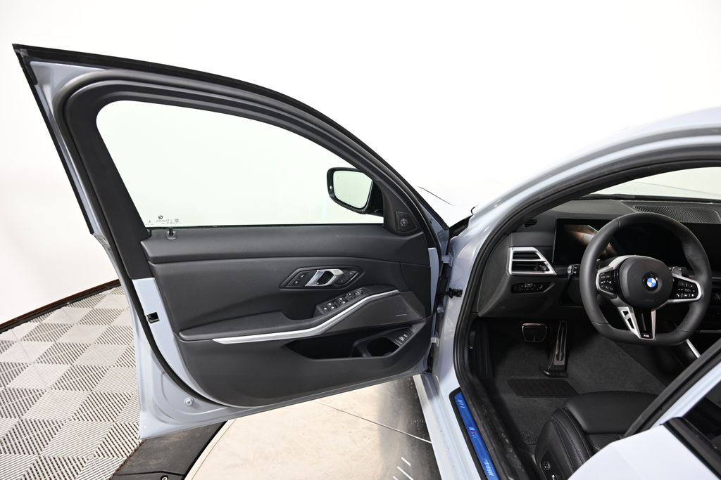 Thumbnail: 2025 BMW 3 Series - 21
