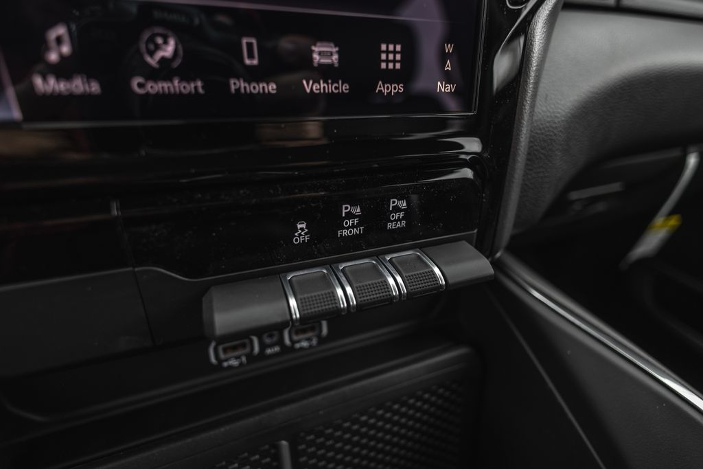 2026 Ram 1500 Laramie thumbnail 22