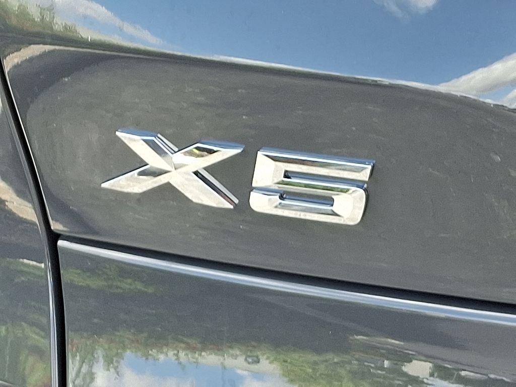 Thumbnail: 2026 BMW X5 - 11