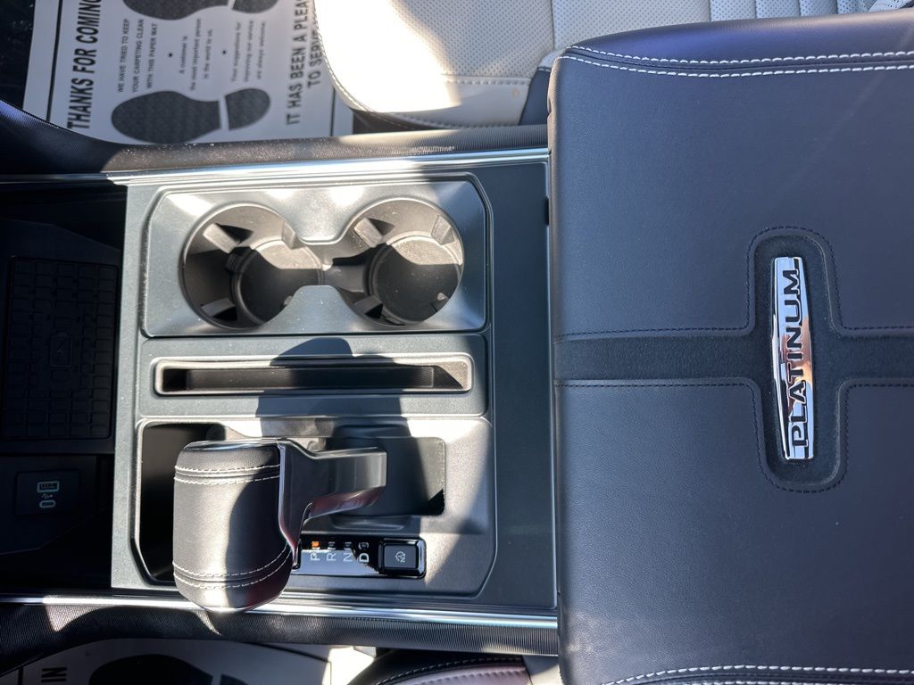 2024 Avalanche Ford F-150 Lightning Platinum AWD Truck