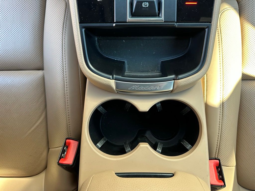 Thumbnail: 2024 Porsche Macan - 28