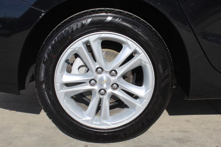 Used Car 2018 Chevrolet Cruze  Lt For Sale Under $10,000 In Georgetown, Texas