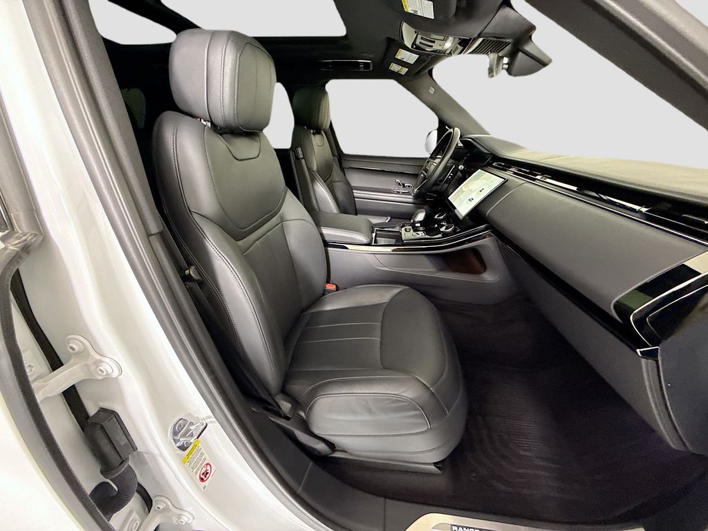 Thumbnail: 2023 Land Rover Range Rover Sport - 21