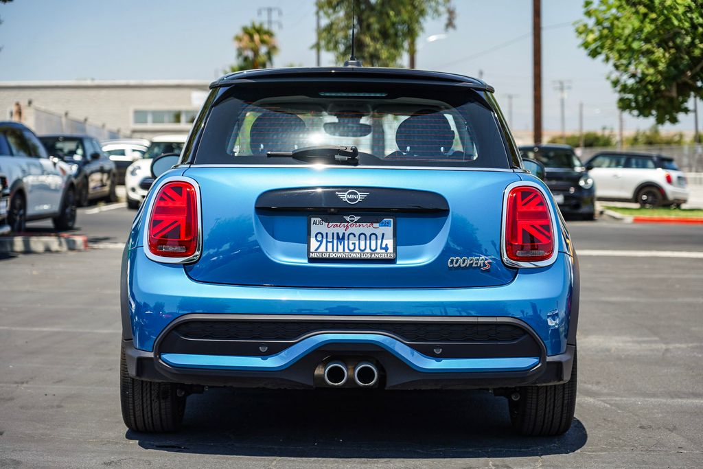 2024 MINI Cooper S Signature 7