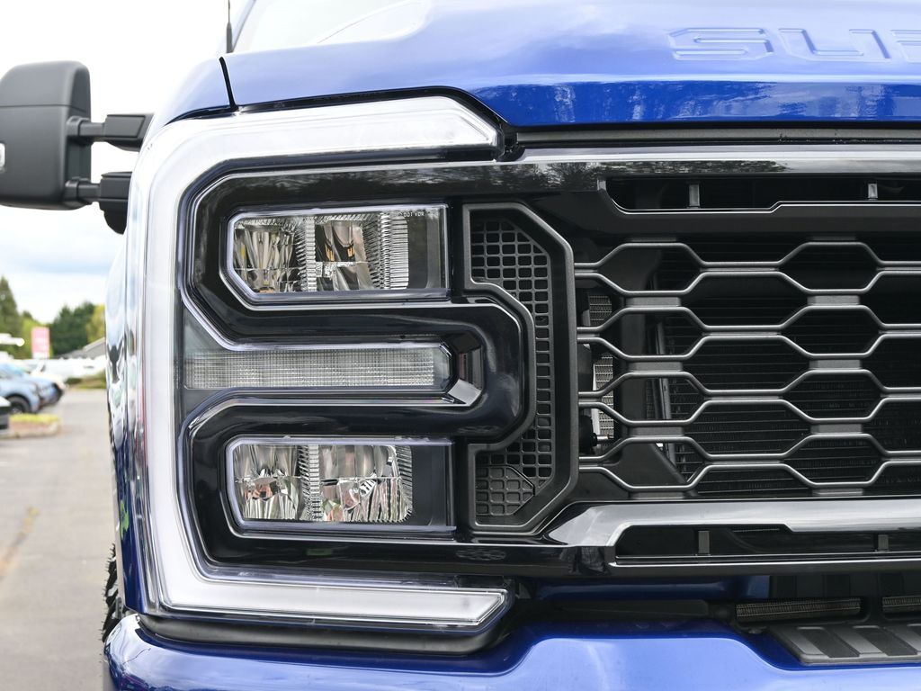 2026 Ford F-350 Super Duty XLT