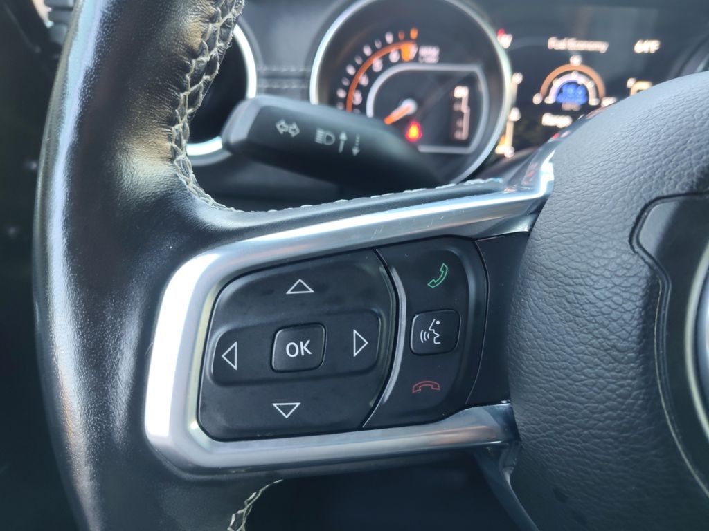 Used Car 2022 Jeep Gladiator  Overland For Sale Under $35,000 In Austin, Texas