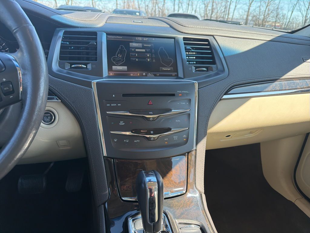 Thumbnail: 2015 Lincoln MKS - 15