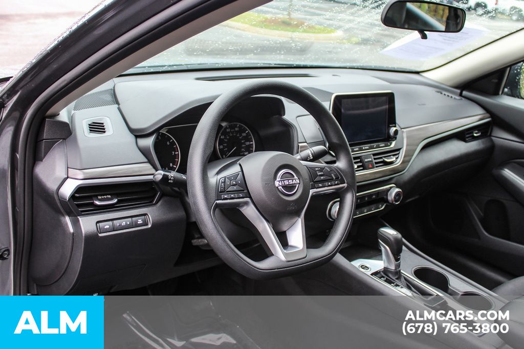 Used 2025 Gray Nissan 2.5 SV image 21