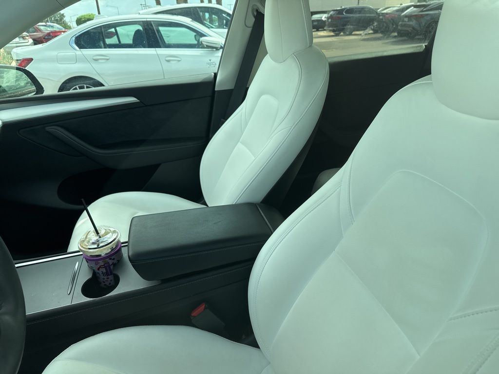 Thumbnail: 2023 Tesla Model Y - 8