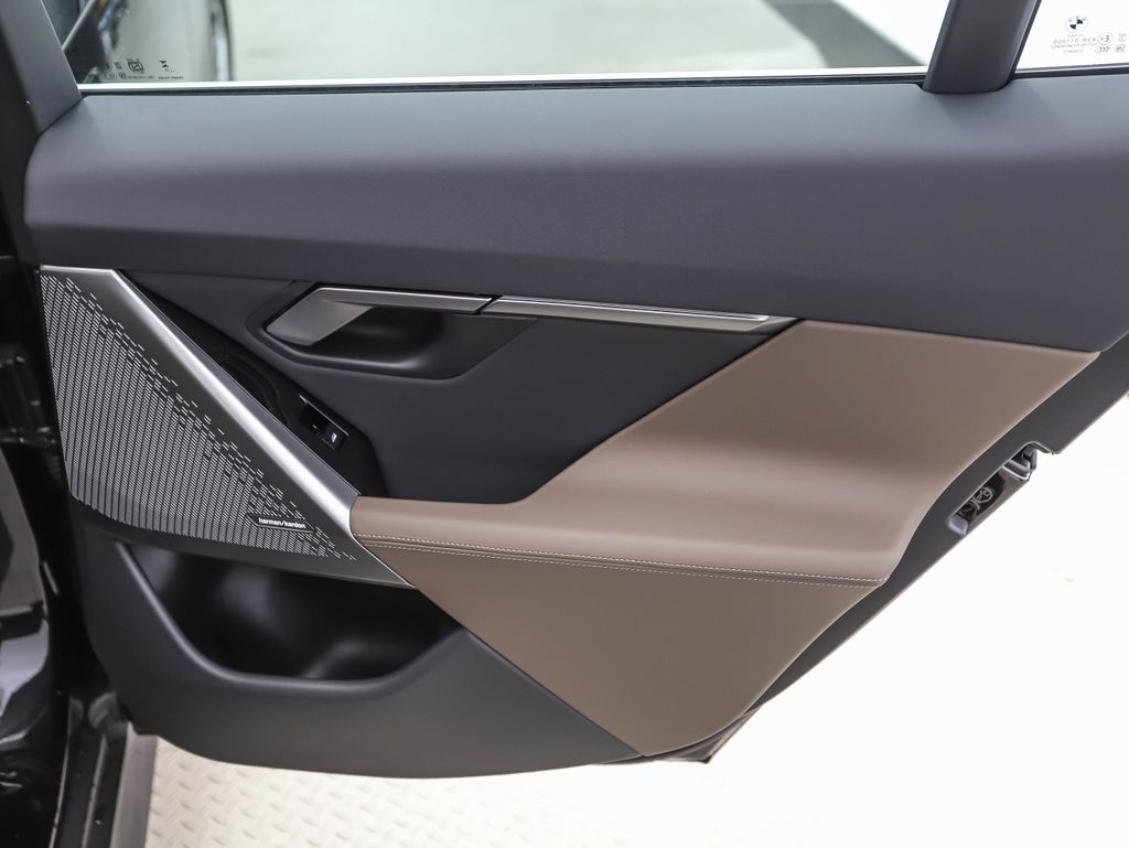 Thumbnail: 2026 BMW 5 Series - 26